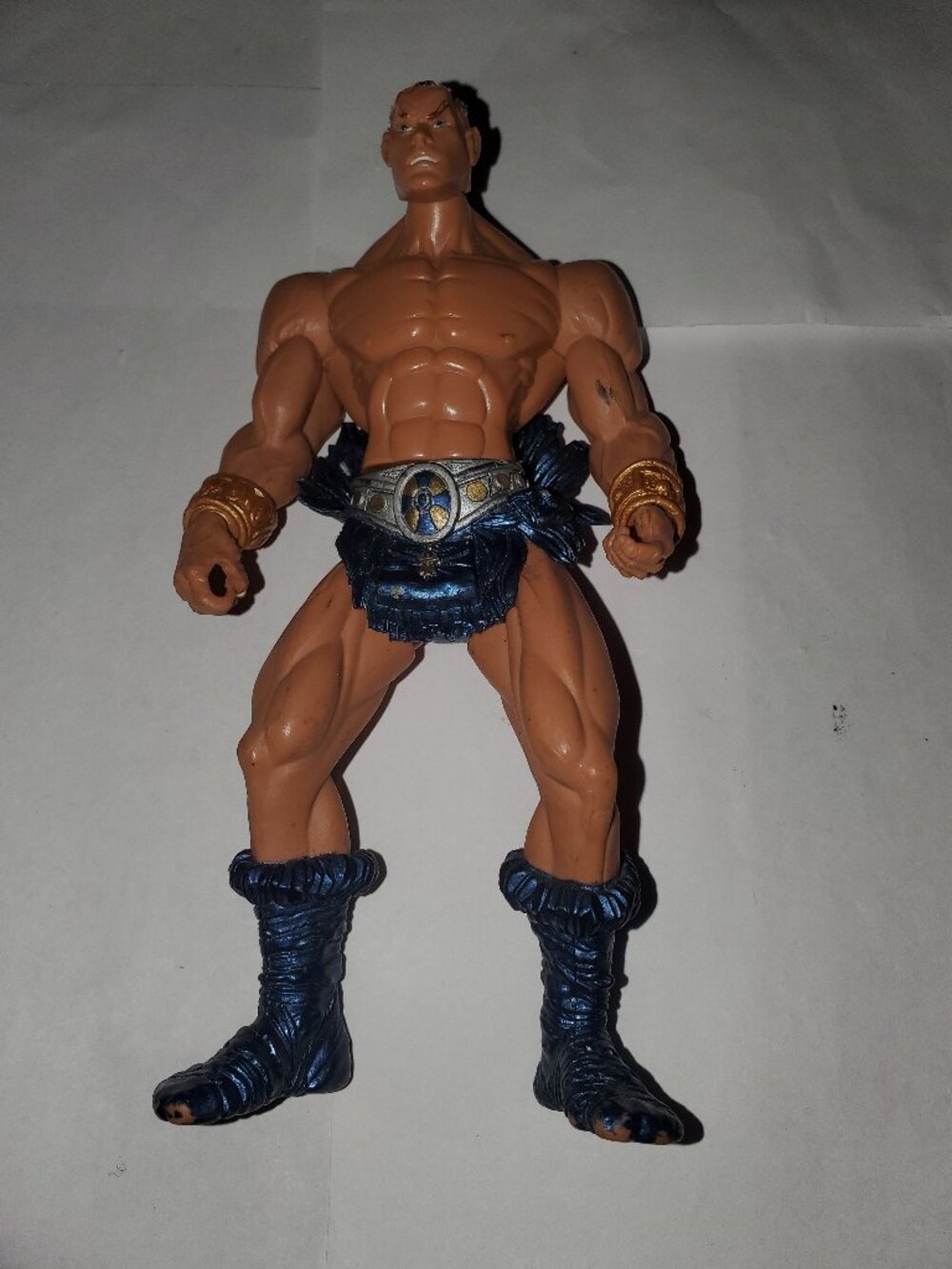 USED VINTAGE 2001 MATTEL MASTERS OF THE UNIVERSE HE MAN ACTION FIGURE